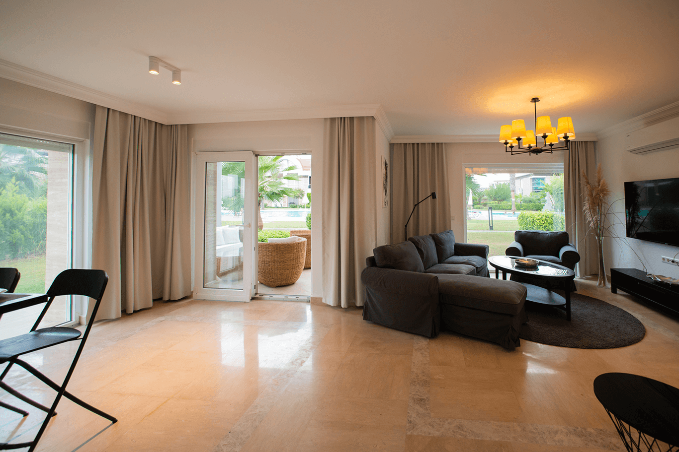 Luxusvilla Pearl mit TV-Raum